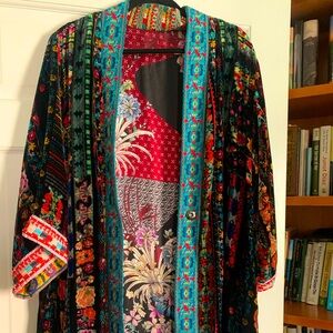 Johnny was velvet kimono hip length SZ XL/1x reversible to silk lining